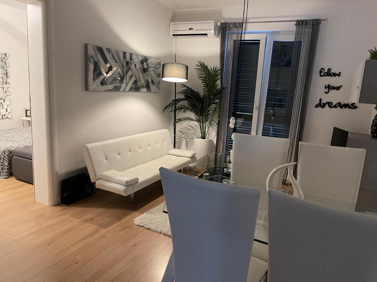 Apartment New Chic Supetar Zewnętrze zdjęcie